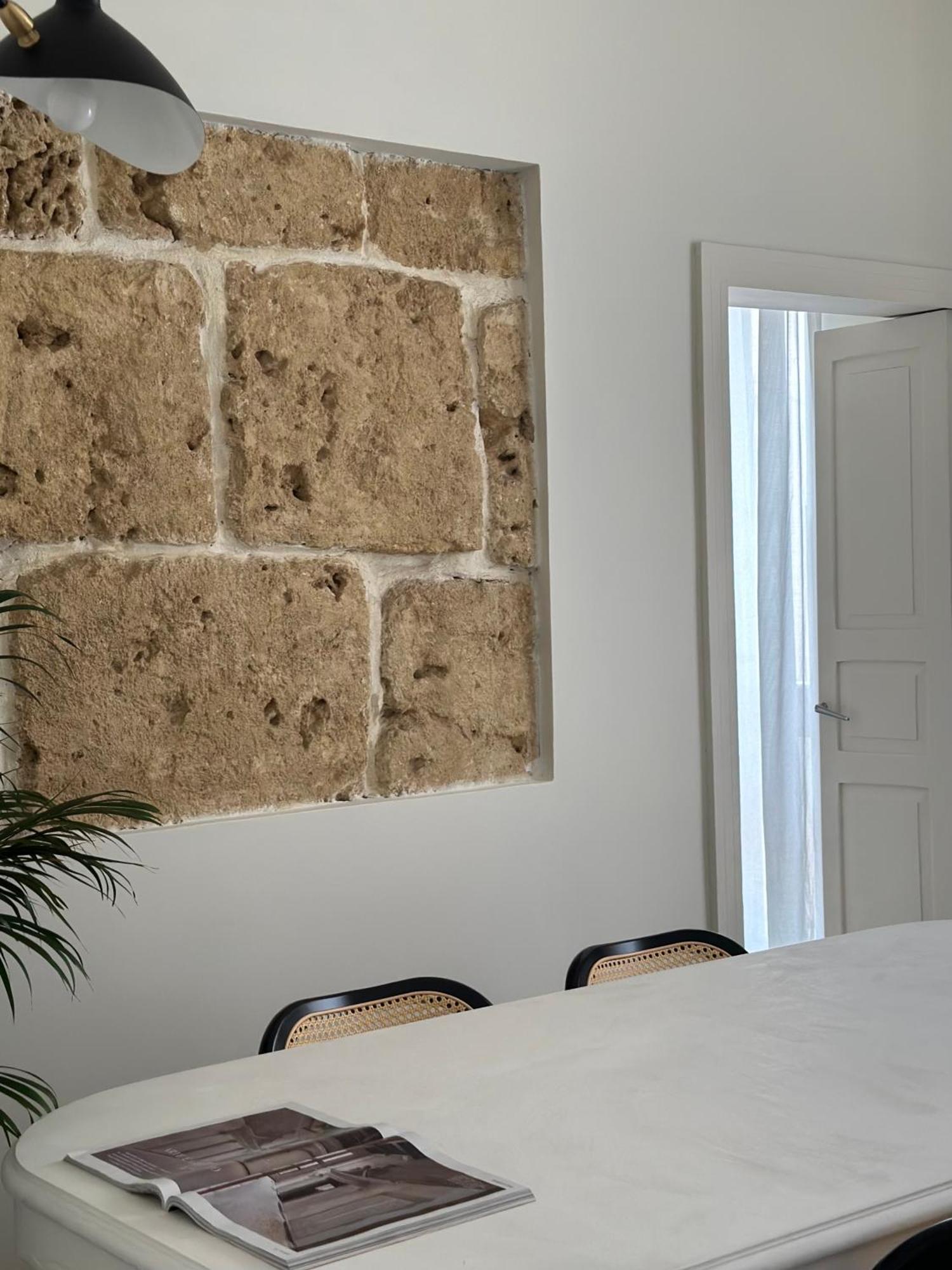 F Home Noto Eksteriør billede